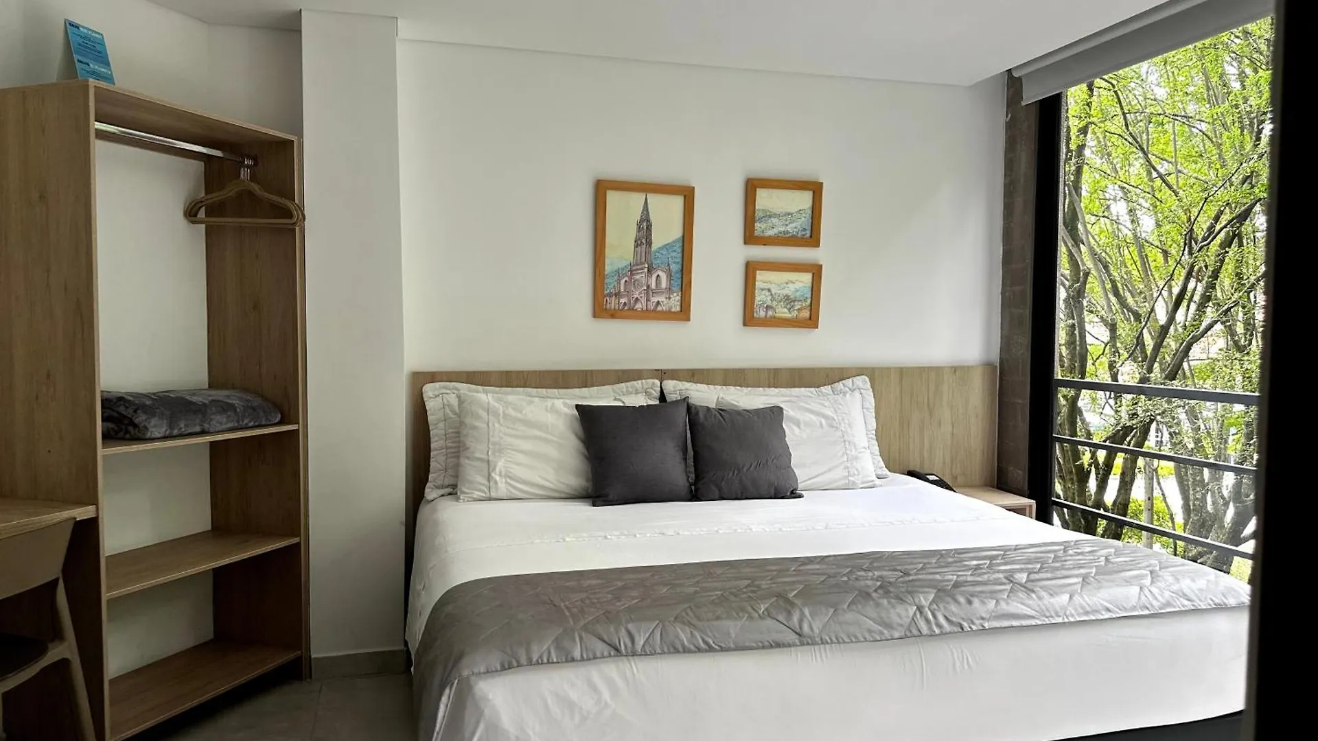 Hotel Zona Verde Μεντεγίν